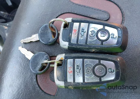 2018 Ford F-250 King Ranch из США, поврежденный, VIN 1FT7W2BT0JEC35423